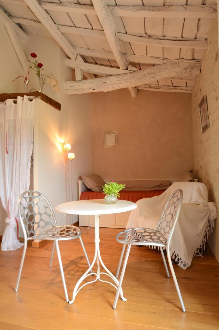 Chambres D'Hotes Au Gite De La Pommeraie Landeronde Экстерьер фото
